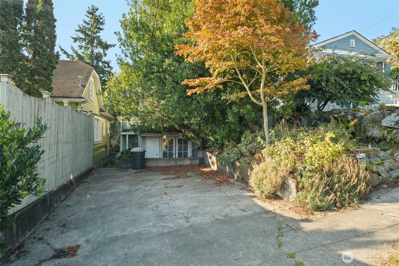 341 Northeast 51st Street Seattle, WA 98105 - Photo 25 of 28