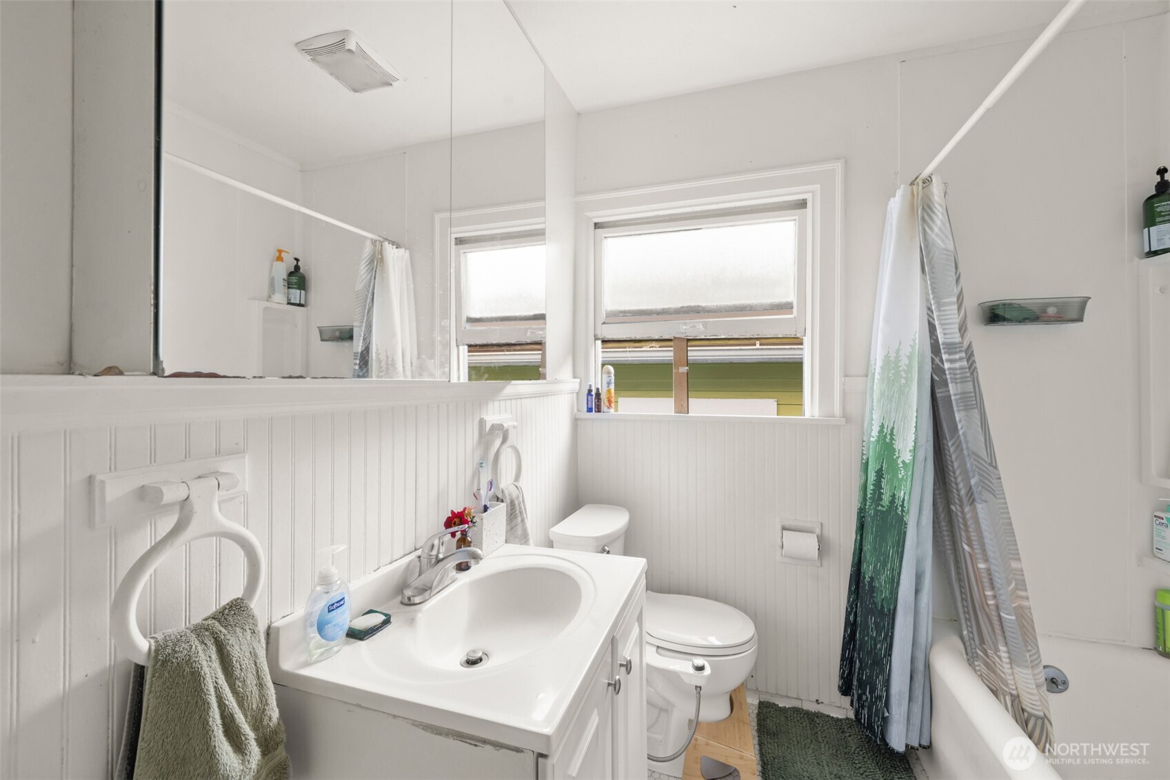 341 Northeast 51st Street Seattle, WA 98105 - Photo 3 of 28