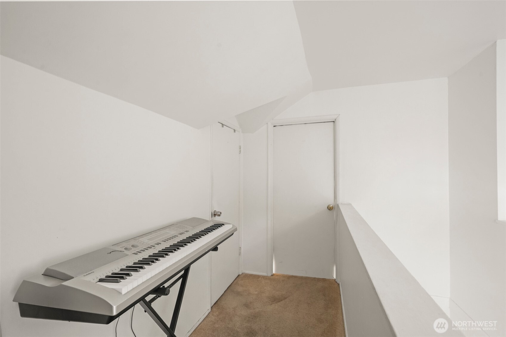 341 Northeast 51st Street Seattle, WA 98105 - Photo 5 of 28