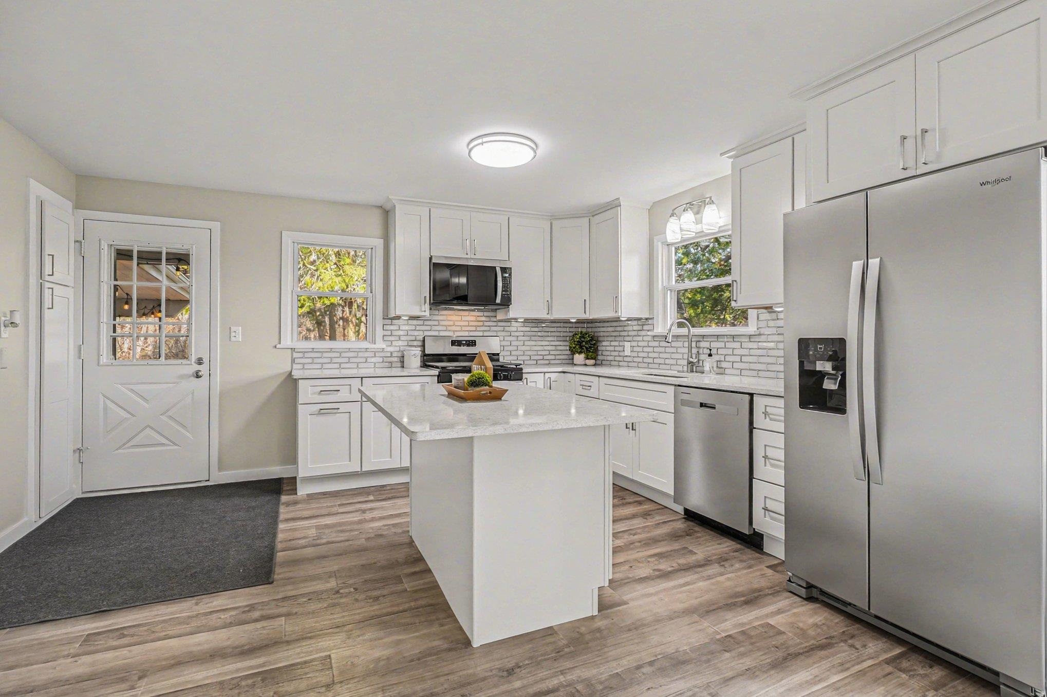 1113 East Chippewa River Road Midland, MI 48640 - Photo 5 of 40 Gallery Image 5