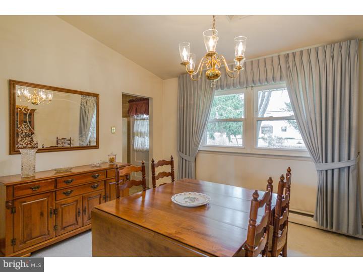 912 Jenifer Road Horsham, PA 19044 - Photo 8 of 25 Dining Room