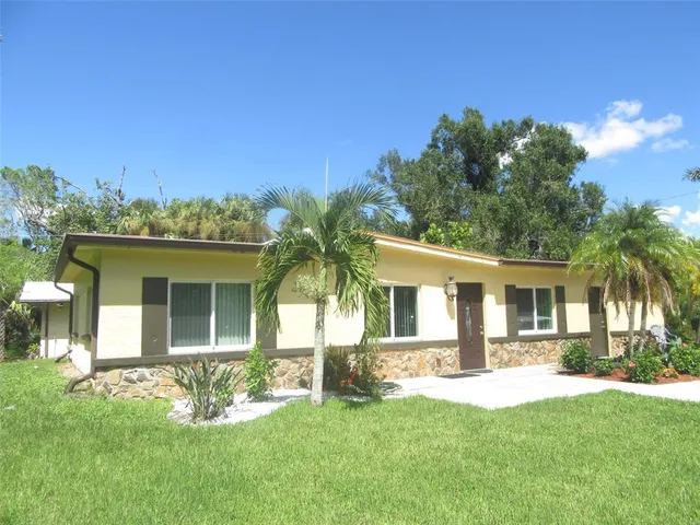 $1,300 | 1110 Coral Ridge Drive, Punta Gorda, FL 33950