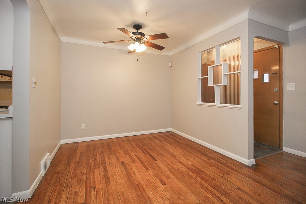 4012 Verona Road Cleveland, OH 44121 - Photo 8 of 35
