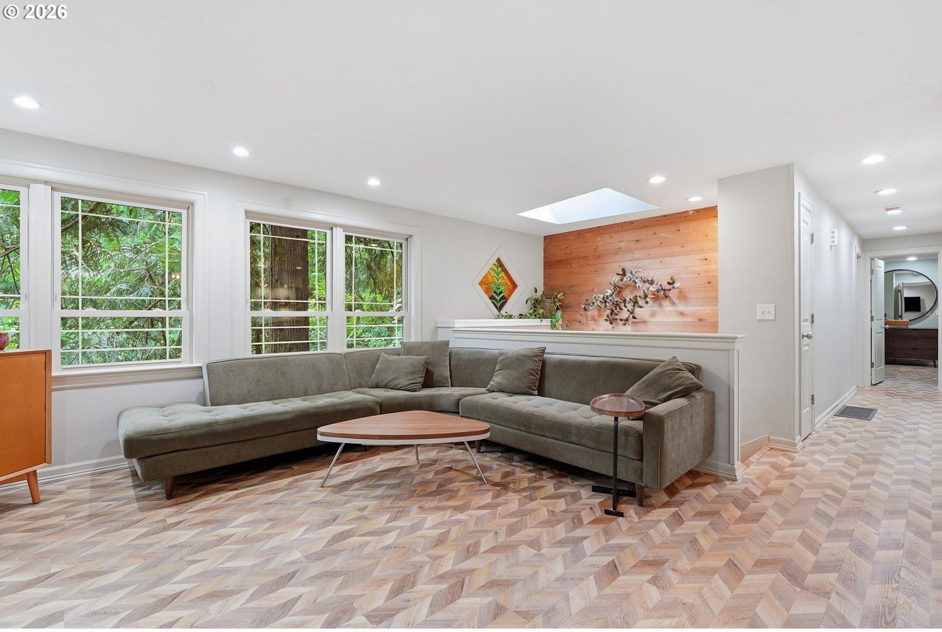 7325 Southeast Barbara Welch Road Portland, OR 97236 - Photo 8 of 37 Gallery Image 8
