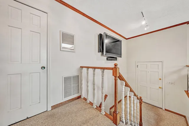 $1,200,000 | 101 Arbor Lane, Huddleston, VA 24104