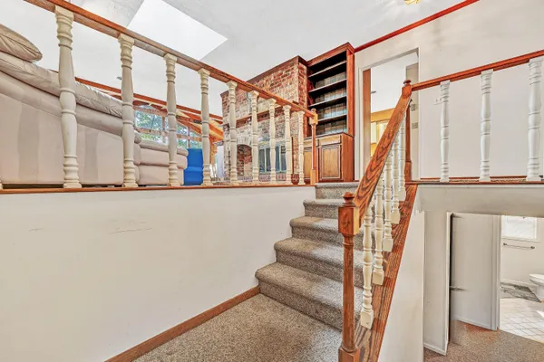 $1,100,000 | 101 Arbor Lane, Huddleston, VA 24104