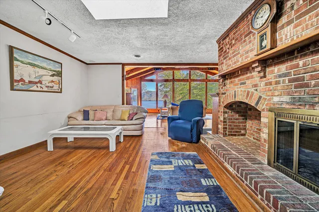 $1,100,000 | 101 Arbor Lane, Huddleston, VA 24104