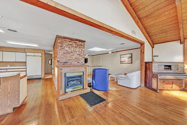 $1,100,000 | 101 Arbor Lane, Huddleston, VA 24104