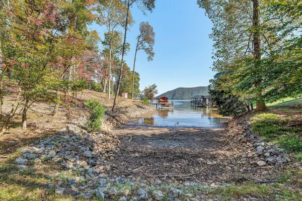 $1,100,000 | 101 Arbor Lane, Huddleston, VA 24104