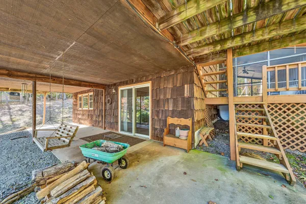 $1,100,000 | 101 Arbor Lane, Huddleston, VA 24104
