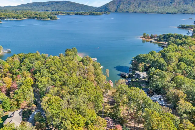 $1,100,000 | 101 Arbor Lane, Huddleston, VA 24104