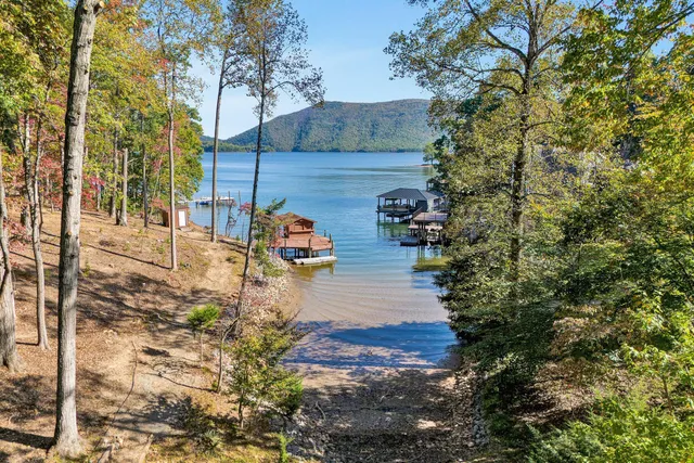 $1,200,000 | 101 Arbor Lane, Huddleston, VA 24104