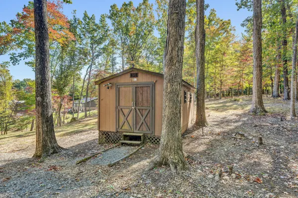 $1,100,000 | 101 Arbor Lane, Huddleston, VA 24104
