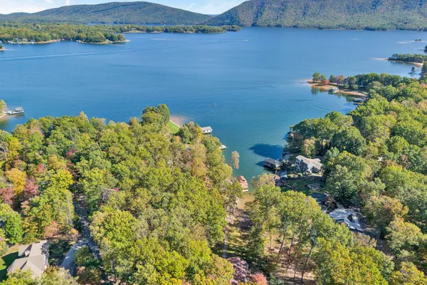 $1,100,000 | 101 Arbor Lane, Huddleston, VA 24104