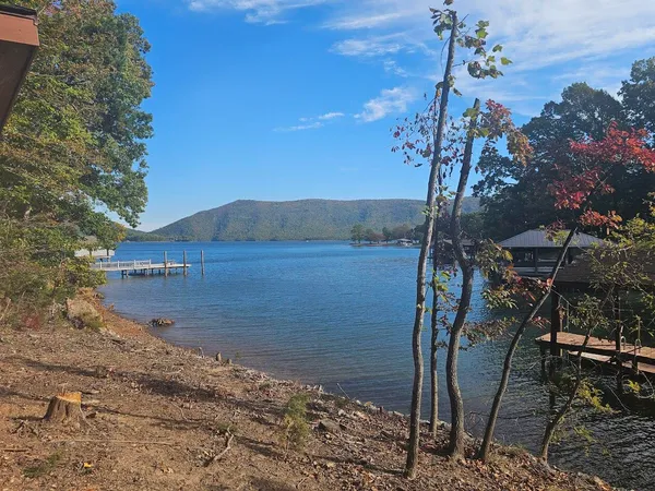 $1,100,000 | 101 Arbor Lane, Huddleston, VA 24104
