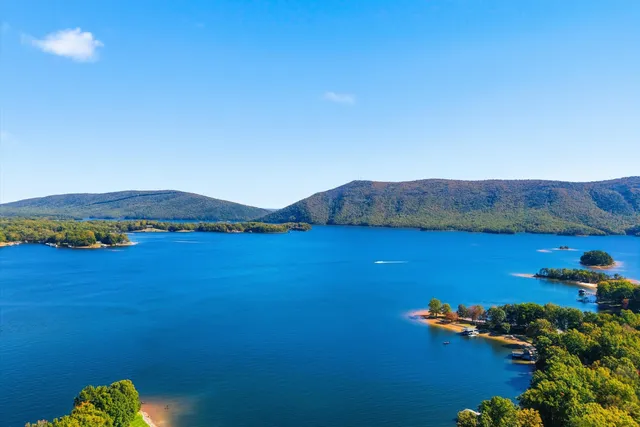 $1,200,000 | 101 Arbor Lane, Huddleston, VA 24104