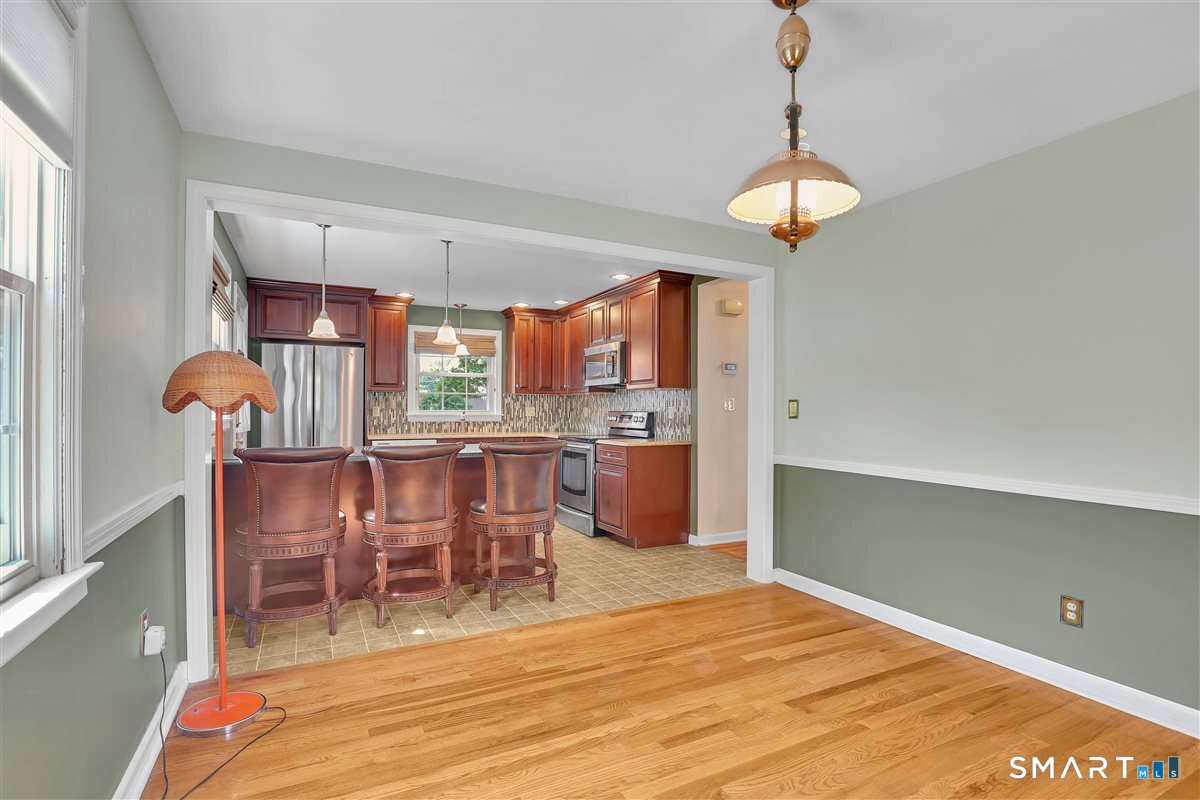64 Bretton Road Manchester, CT 06042 - Photo 8 of 30