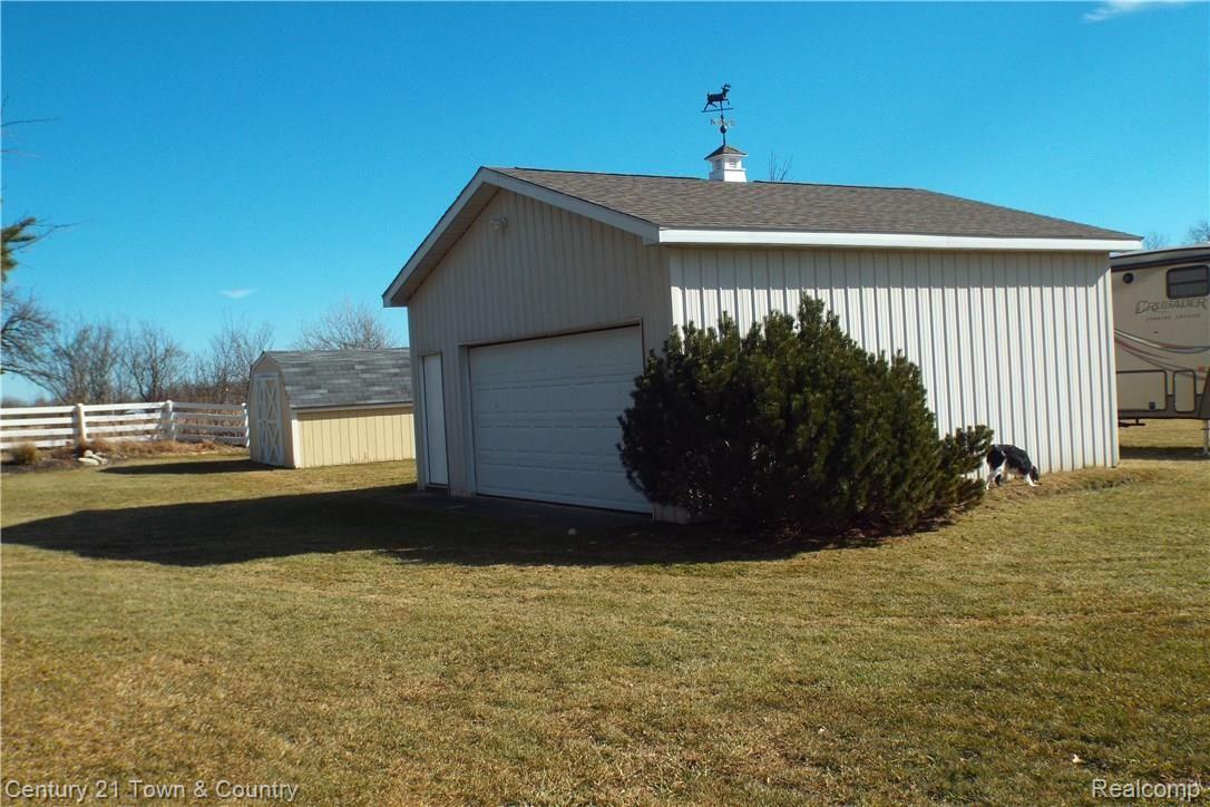 6384 Perry Road Grand Blanc, MI 48439 - Photo 68 of 77 New roof on Pole barn.