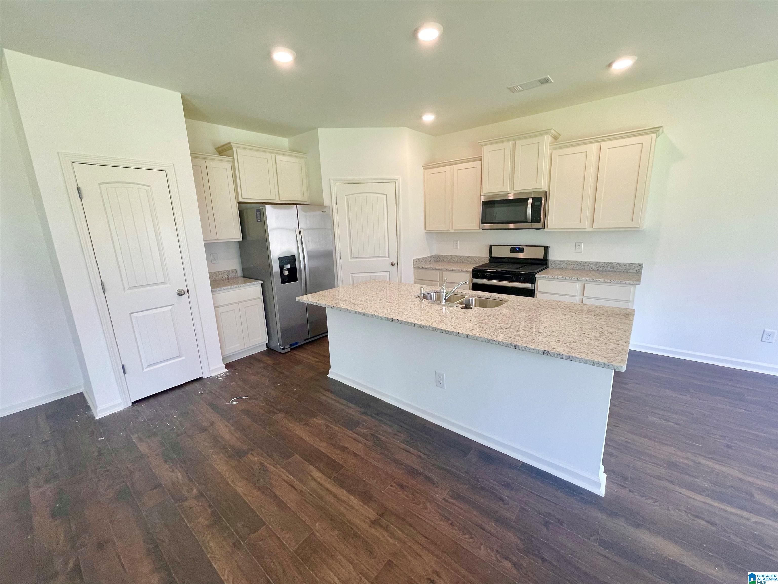 172 Chelsea Park Road Chelsea, AL 35043 - Photo 5 of 16