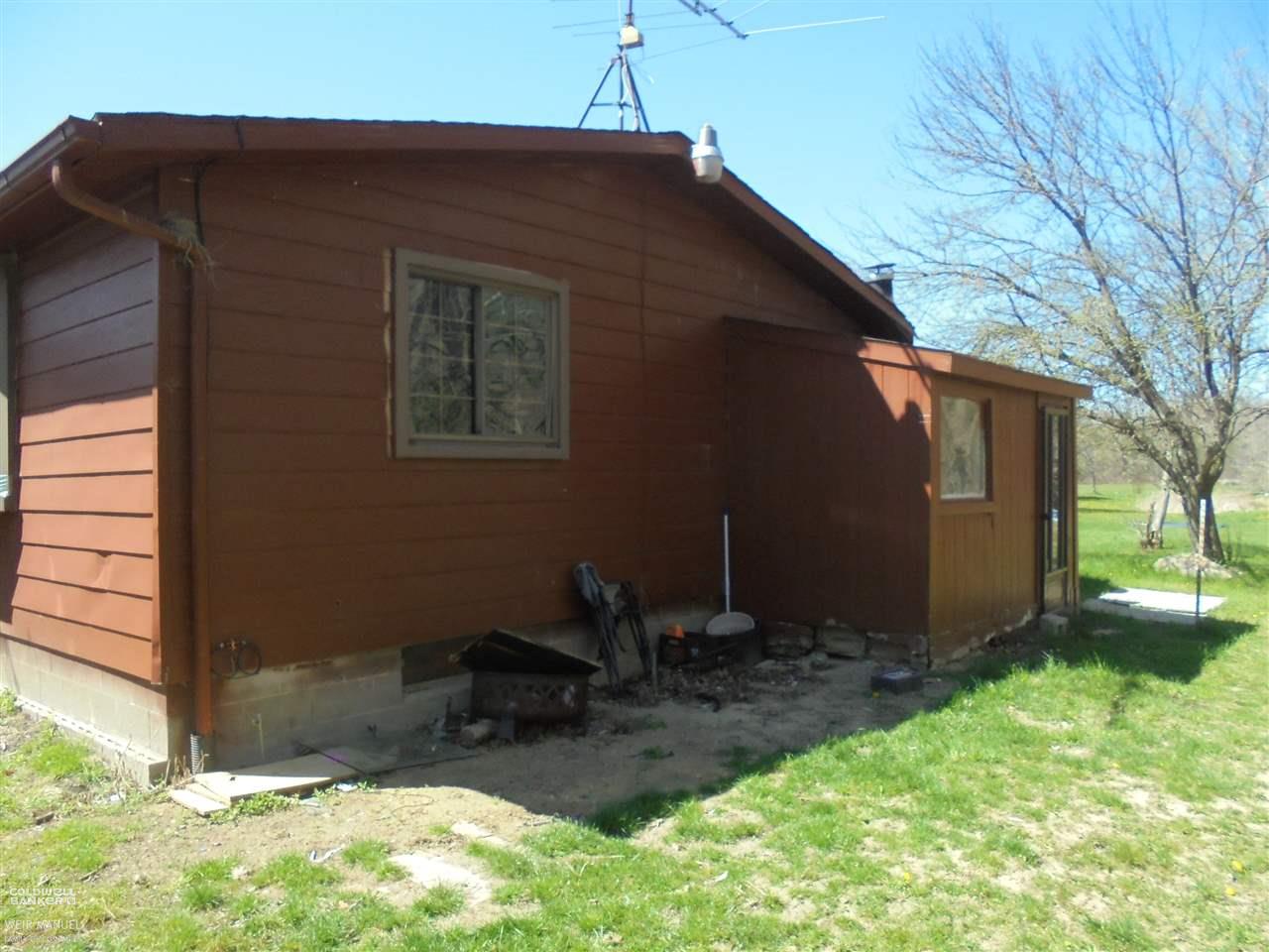 11250 Rose Road Emmett, MI 48022 - Photo 15 of 37