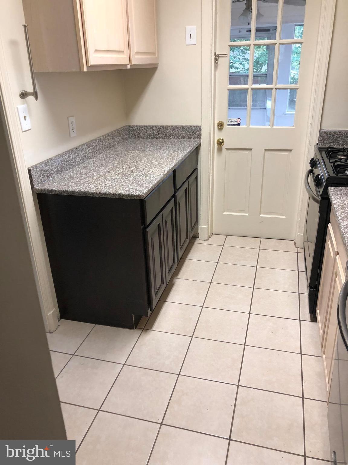 2201 Amherst Road Hyattsville, MD 20782 - Photo 4 of 14 Kitchen