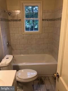 2201 Amherst Road Hyattsville, MD 20782 - Photo 7 of 14 Bath (Master)