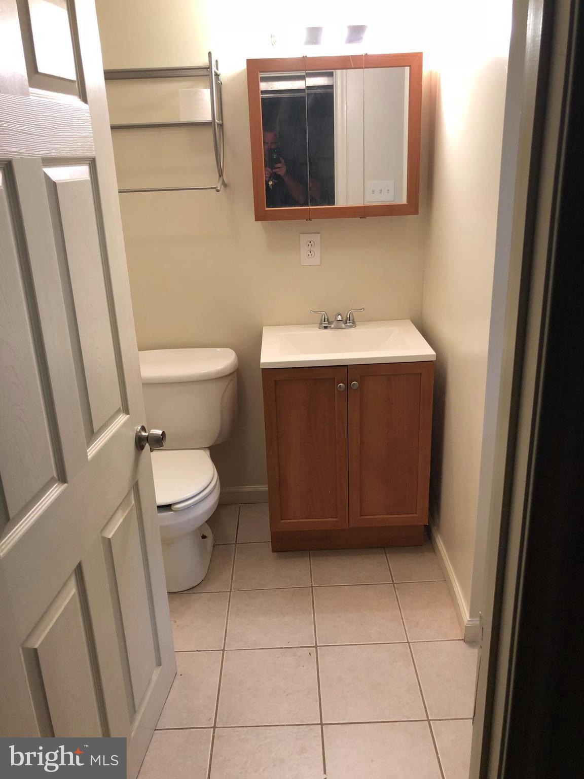2201 Amherst Road Hyattsville, MD 20782 - Photo 8 of 14 Bath