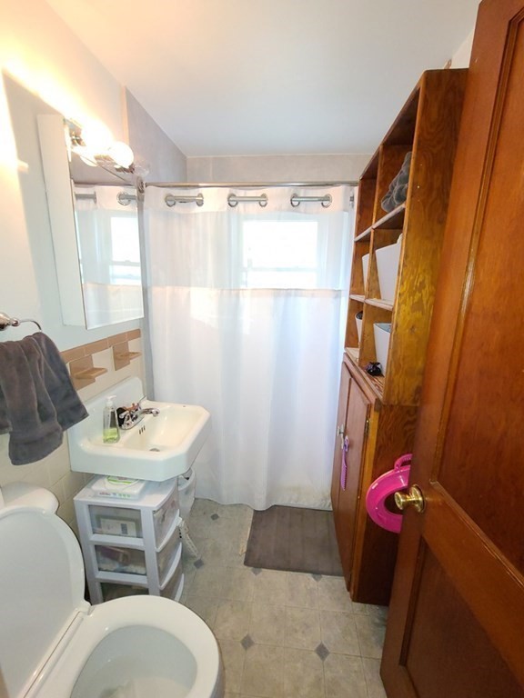 172 Bemis Road Fitchburg, MA 01420 - Photo 12 of 26 Gallery Image 12