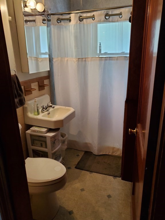 172 Bemis Road Fitchburg, MA 01420 - Photo 18 of 26 Gallery Image 18