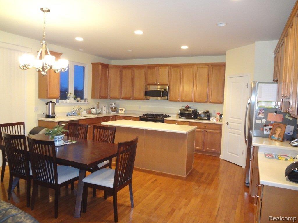 49377 Oxley Road Macomb, MI 48044 - Photo 6 of 23 Kitchen1.JPG