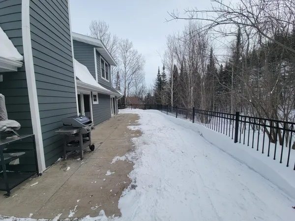 $670,000 | 526 West 5th Street, Grand Marais, MN 55604