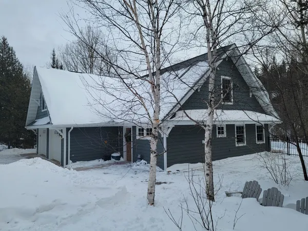 $670,000 | 526 West 5th Street, Grand Marais, MN 55604