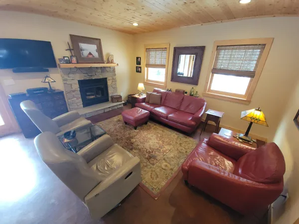 $670,000 | 526 West 5th Street, Grand Marais, MN 55604