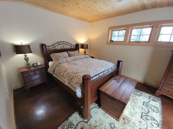 $670,000 | 526 West 5th Street, Grand Marais, MN 55604