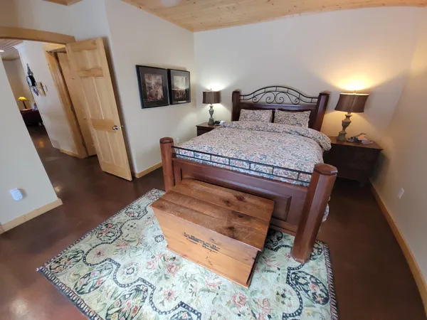 $670,000 | 526 West 5th Street, Grand Marais, MN 55604