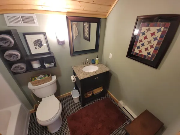 $670,000 | 526 West 5th Street, Grand Marais, MN 55604