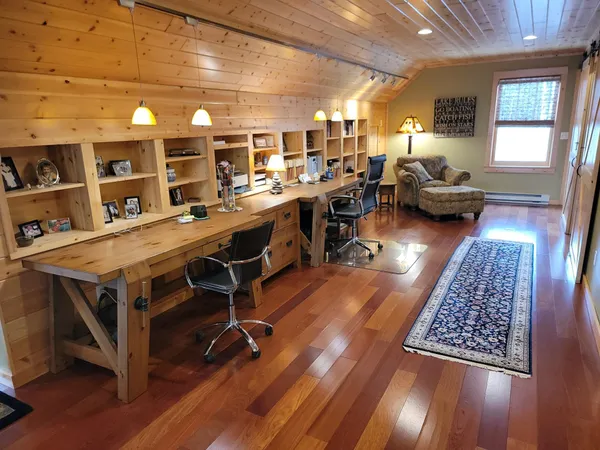 $670,000 | 526 West 5th Street, Grand Marais, MN 55604