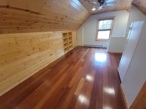 $670,000 | 526 West 5th Street, Grand Marais, MN 55604