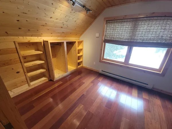 $670,000 | 526 West 5th Street, Grand Marais, MN 55604