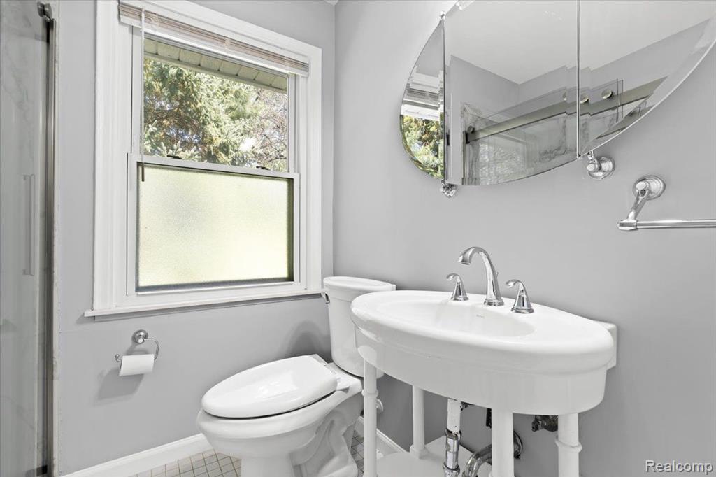 31354 Evergreen Road Beverly Hills, MI 48025 - Photo 25 of 39