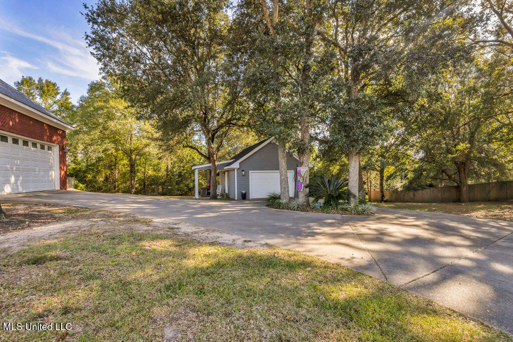 5402 Huckleberry Lane Moss Point, MS 39562 - Photo 7 of 63 5402HuckleberryLn-6