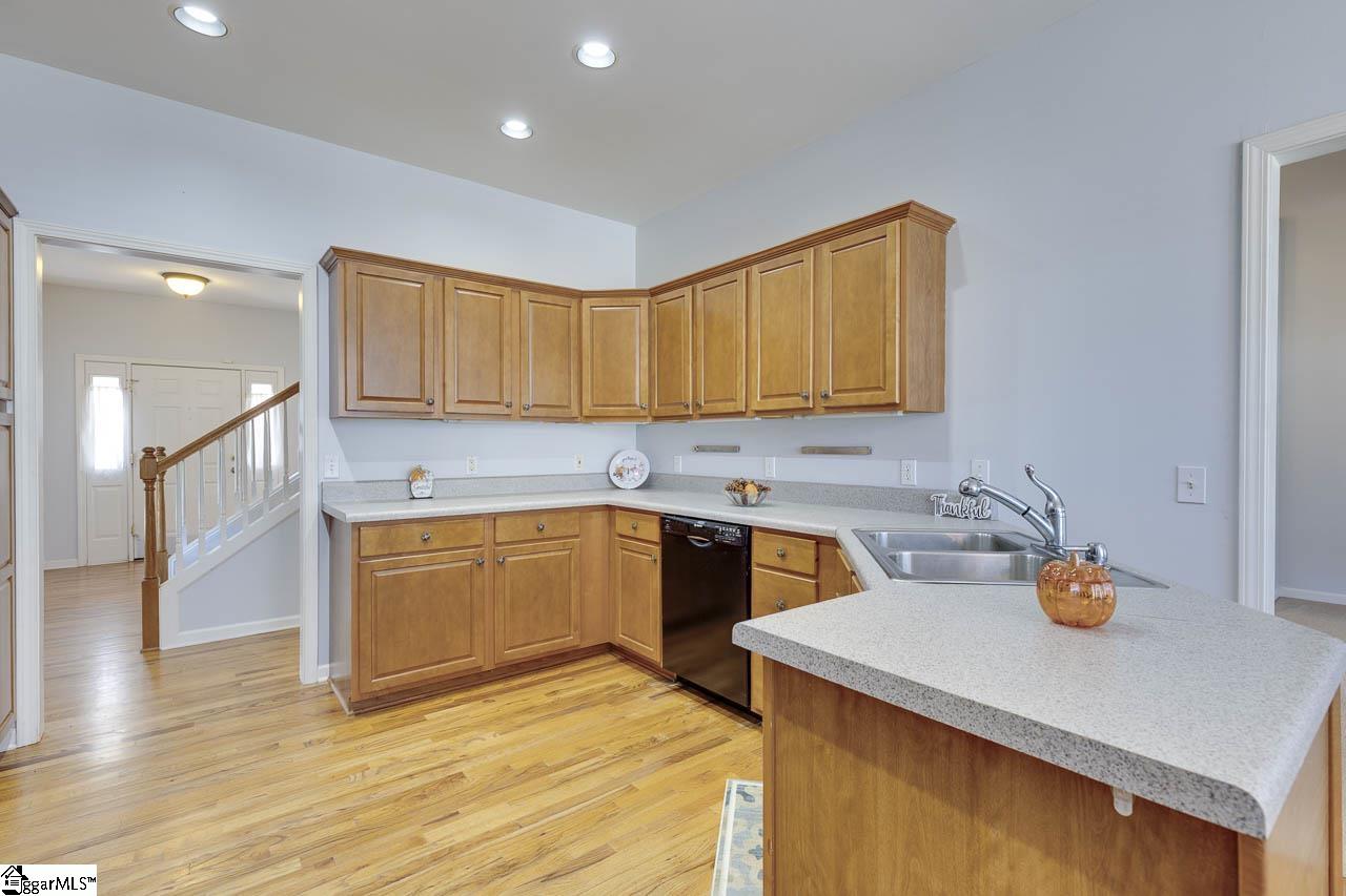 300 Stallion Road Greenville, SC 29617 - Photo 11 of 41