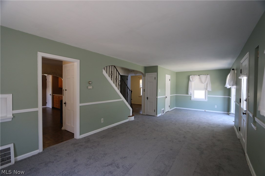 1384 Churchill Road Lyndhurst, OH 44124 - Photo 5 of 29