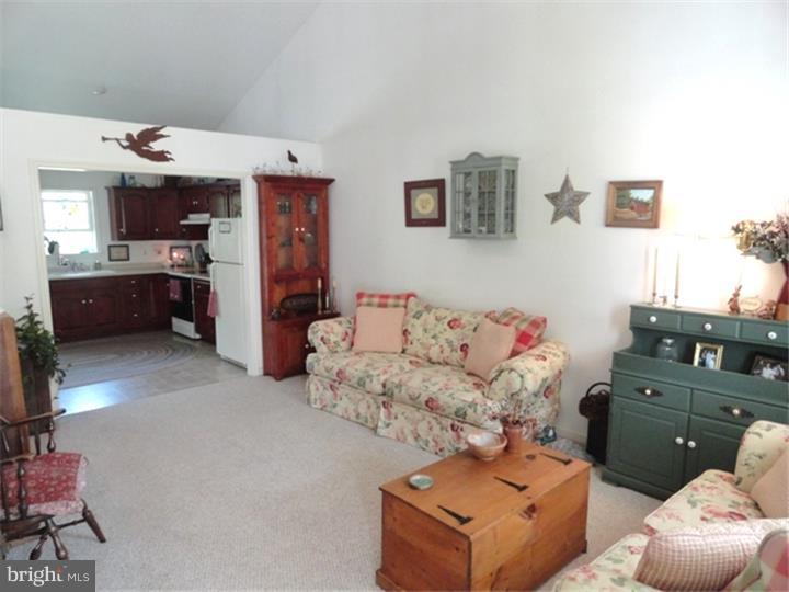 2339 Colflesh Road Perkiomenville, PA 18074 - Photo 7 of 25 Living Room
