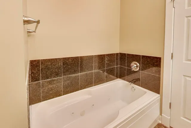 $399,000 | 1416 West Farwell Avenue, Unit 1R, Chicago, IL 60626