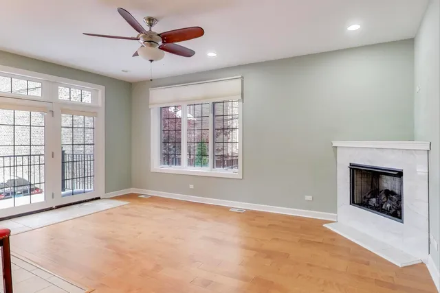 $399,000 | 1416 West Farwell Avenue, Unit 1R, Chicago, IL 60626