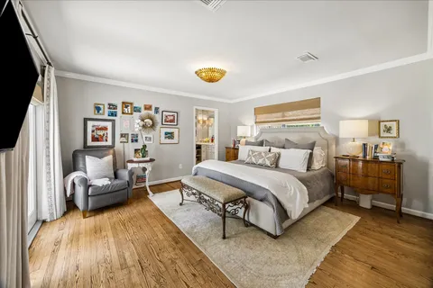 $1,295,000 | 2011 Briarmead Drive, Houston, TX 77057