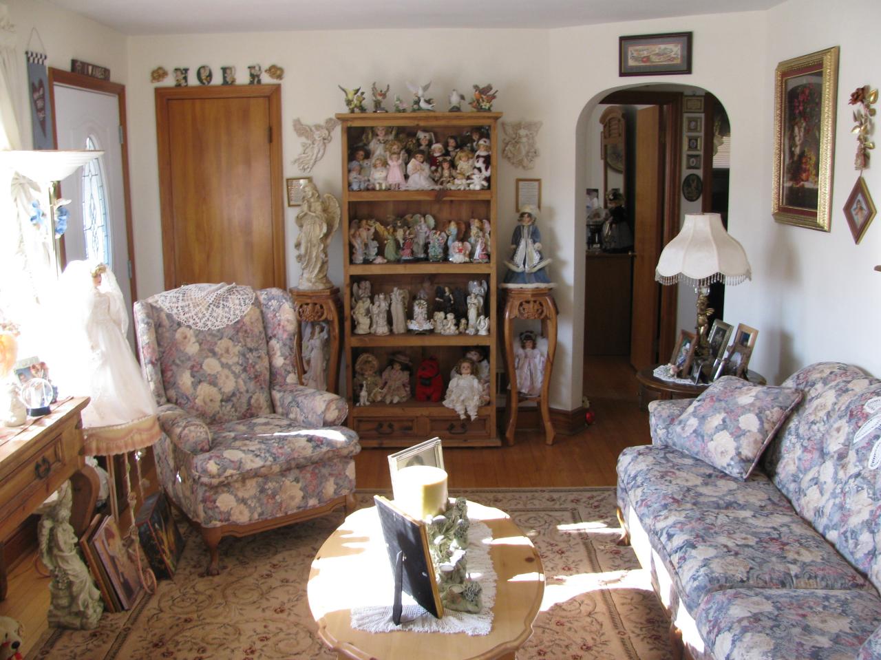 1633 Reece Road Salem, VA 24153 - Photo 7 of 16 The Living room of the home