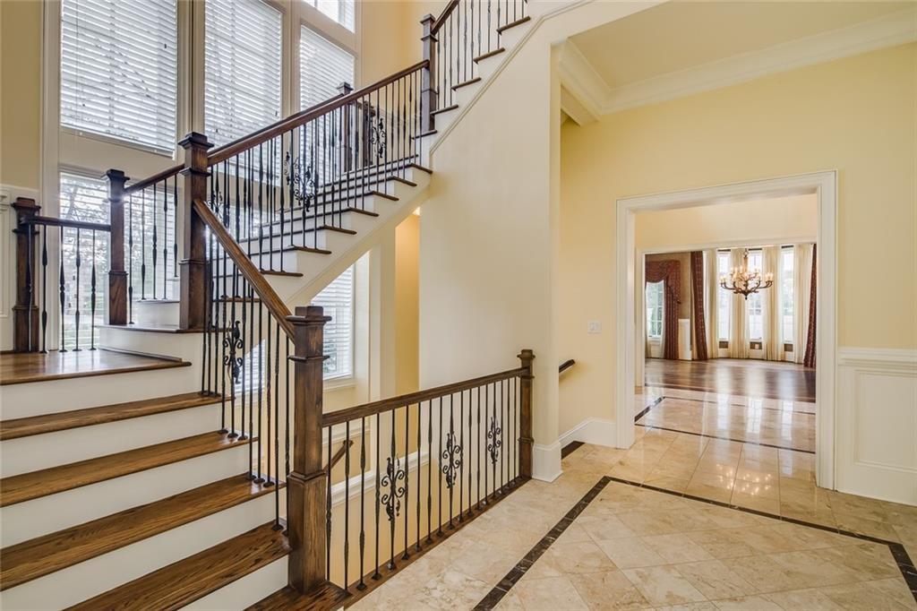 35 Mt Paran Road Northwest Sandy Springs, GA 30327 - Photo 9 of 61