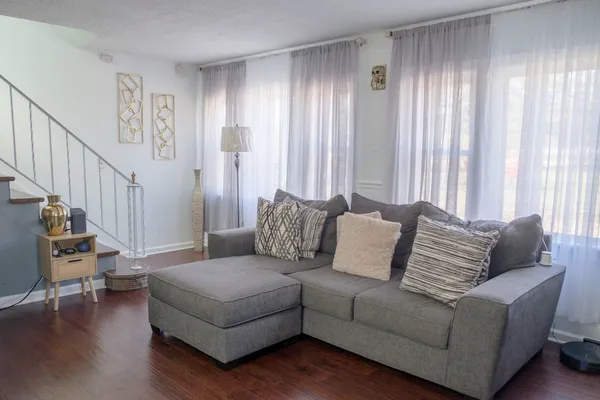 $349,900 | 59 Route West Chicago Il 60185, West Chicago, IL 60185